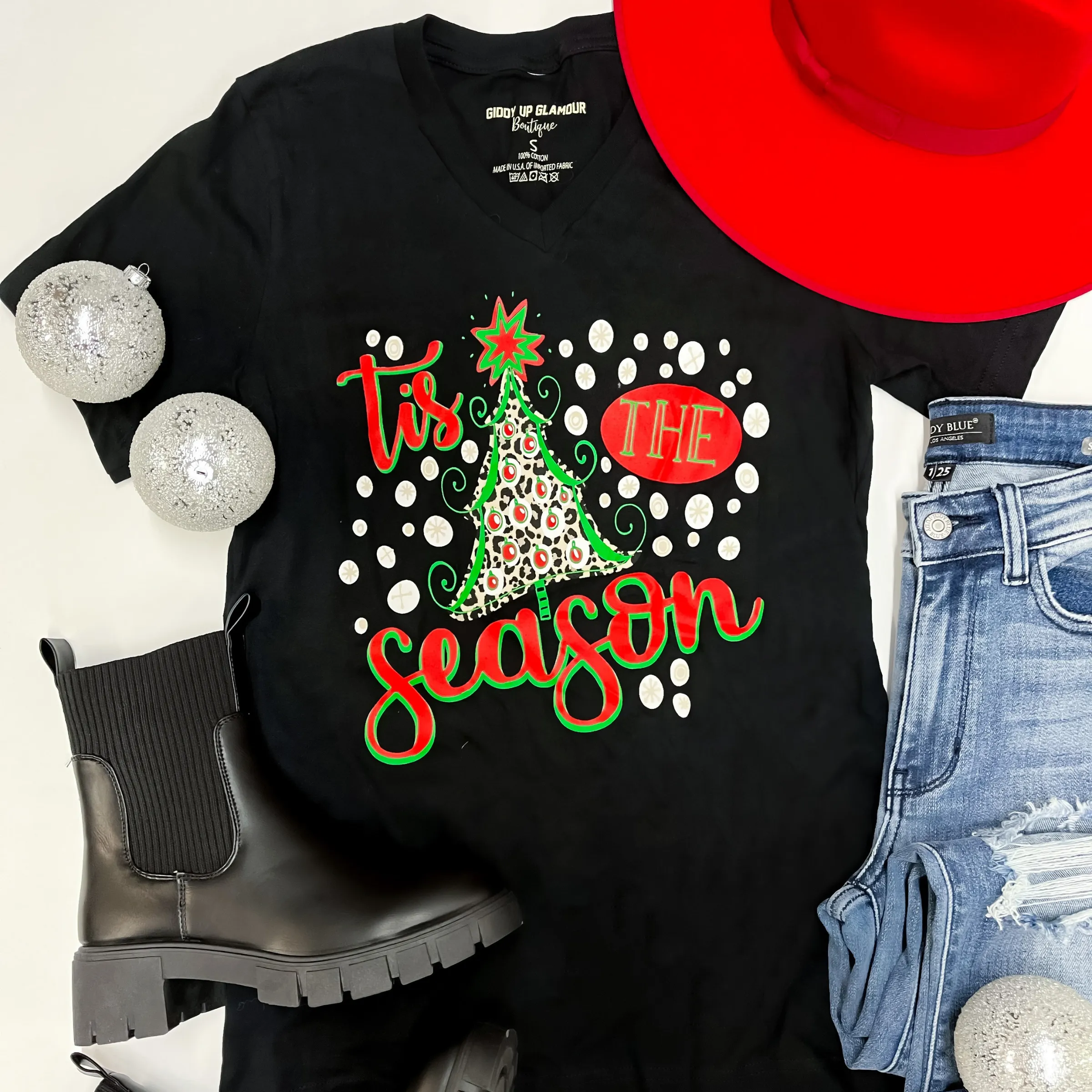 Last Chance Size Small | 'tis The Season Leopard Christmas Tree Graphic Tee in Black